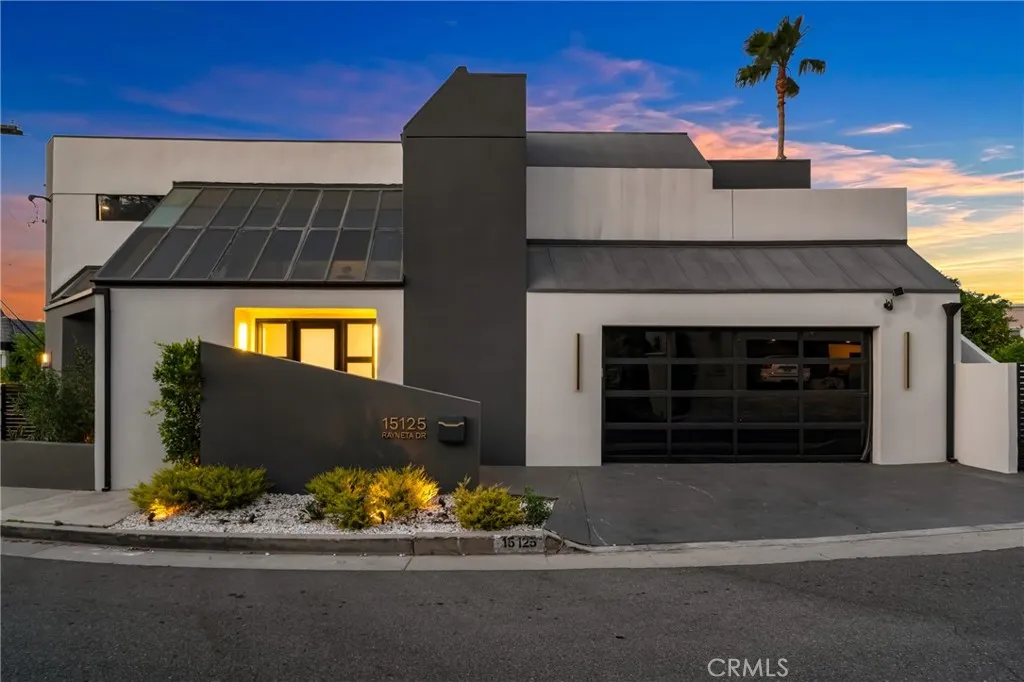 15125 Rayneta Drive, Sherman Oaks, California 91403 home-pic-0